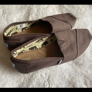 Toms Womens Classic Slip On Gray Shoes